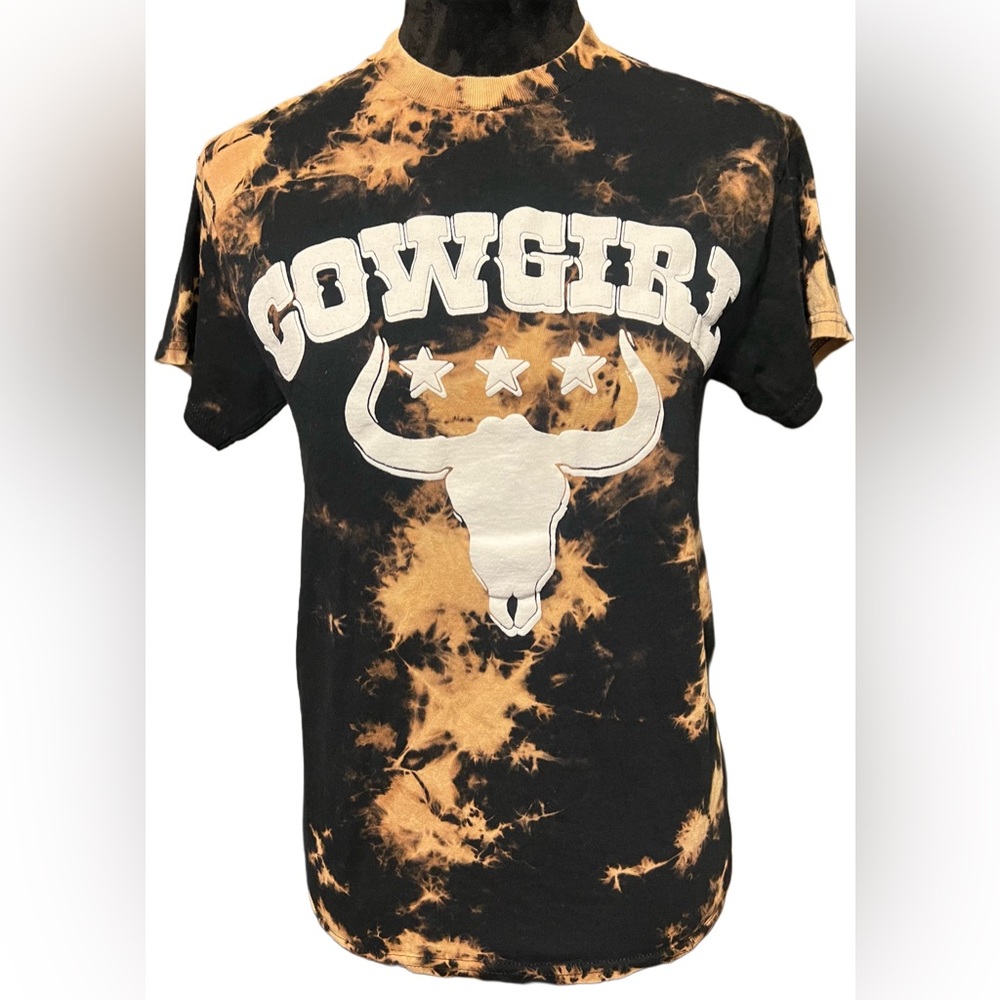 Bleach dyed “Cowgirl” western graphic tshirt